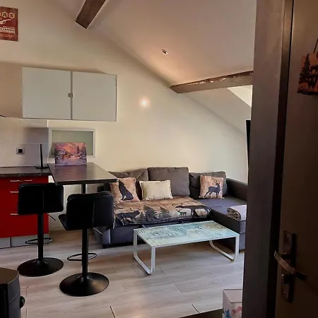 Apartament Prestigemontagnezennearstationcalmelegantchic *